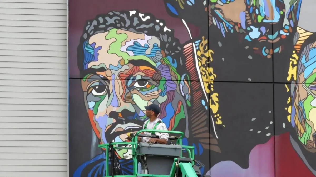 How Durham’s Darius Quarles Went From Fledgling Painter to a Leader in North Carolina’s Arts Scene How Durham’s Darius Quarles Went From Fledgling Painter to a Leader in North Carolina’s Arts Scene